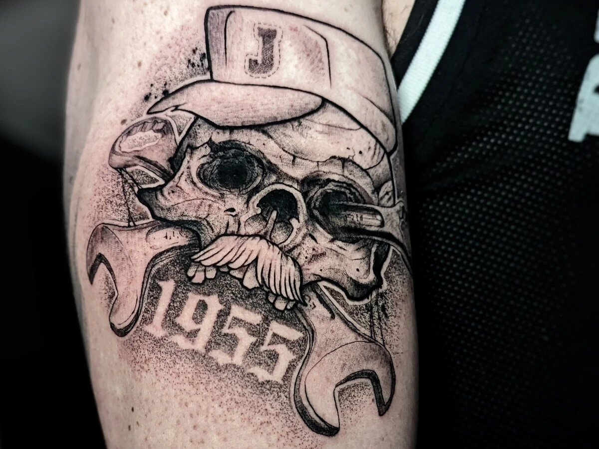 Tatouage sur-mesure par BYSAR